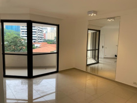 Apartamento com 3 Quartos à Venda, 112 m² em Indianópolis - São Paulo