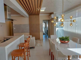 Apartamento com 2 Quartos à Venda, 93 m² em Guilhermina - Praia Grande