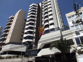 Apartamento com 4 Quartos à Venda,  em Centro - Florianópolis