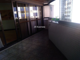 Imóvel com 3 Quartos à Venda, 219 m² em Zona 03 - Maringá