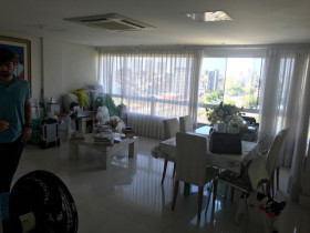 Apartamento com 3 Quartos à Venda, 125 m² em Candeal - Salvador