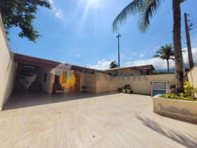 Casa com 3 Quartos à Venda, 160 m² em Getuba - Caraguatatuba