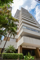 Apartamento com 3 Quartos à Venda, 241 m² em Aclimação - São Paulo