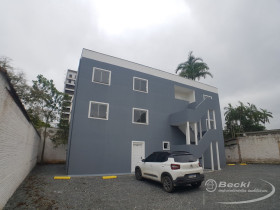 Apartamento com 2 Quartos para Alugar, 42 m² em Anita Garibaldi - Joinville