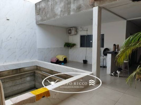Casa com 2 Quartos à Venda, 180 m² em Centro - Barra Do Garças