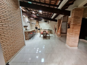 Imóvel com 3 Quartos à Venda, 177 m² em Jardim Santo Antônio Ii - Campo Limpo Paulista