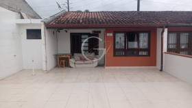 Casa com 2 Quartos à Venda, 66 m² em Praia De Leste - Pontal Do Paraná