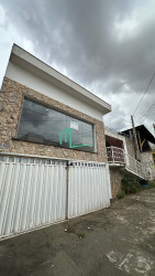 Casa com 5 Quartos à Venda,  em Centro - Franca