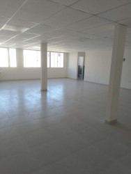 Sala Comercial à Venda, 130 m² em Centro - Macaé