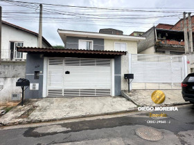 Casa com 2 Quartos para Alugar, 125 m² em Terra Preta - Mairiporã
