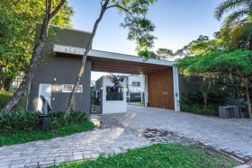 Casa de Condomínio com 3 Quartos à Venda, 344 m² em Pedra Redonda - Porto Alegre