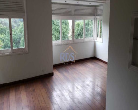 Casa com 3 Quartos à Venda, 330 m² em Fazenda Morumbi - São Paulo