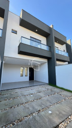 Casa com 3 Quartos à Venda,  em Vila Nova - Joinville