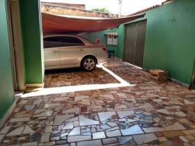 Casa com 4 Quartos à Venda, 217 m² em Presidente Dutra - Ribeirão Preto
