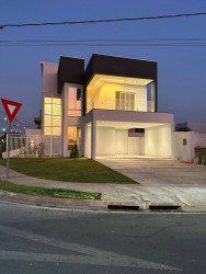 Casa com 3 Quartos à Venda, 375 m² em Condomínio Belvedere Ii - Cuiabá