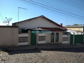 Casa com 6 Quartos à Venda, 9 m² em Centro - Borda Da Mata