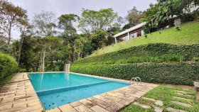 Casa com 5 Quartos à Venda, 150 m² em Três Córregos - Teresópolis