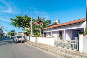 Casa com 2 Quartos à Venda, 110 m² em Bombas - Bombinhas