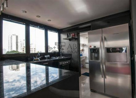 Apartamento com 2 Quartos à Venda, 142 m² em Moema - São Paulo