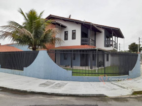 Casa com 3 Quartos à Venda, 241 m² em Barra Do Rio Cerro - Jaraguá Do Sul