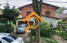 Casa com 4 Quartos à Venda, 280 m² em Jardim Marajoara - São Paulo