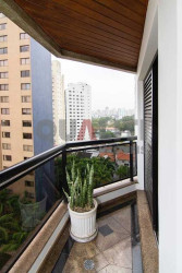 Apartamento com 4 Quartos à Venda, 200 m² em Moema - São Paulo