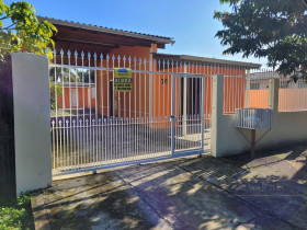 Casa com 2 Quartos à Venda,  em Vila Fátima - Cachoeirinha
