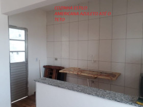 Casa com 2 Quartos para Alugar, 50 m² em Jd São José - São José Dos Campos