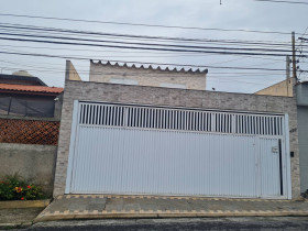 Sobrado com 4 Quartos à Venda, 234 m² em Jordanópolis - São Bernardo Do Campo