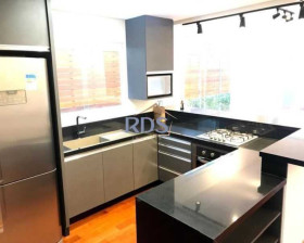 Casa com 3 Quartos à Venda, 300 m² em Jardim Viana - São Paulo