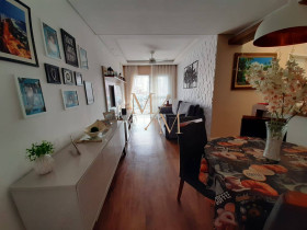 Apartamento com 2 Quartos à Venda, 75 m² em Embaré - Santos