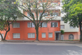 Apartamento com 3 Quartos à Venda, 76 m² em Moinhos De Vento - Porto Alegre