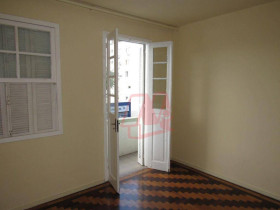 Apartamento com 2 Quartos para Alugar, 80 m² em Farroupilha - Porto Alegre