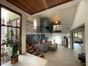 Casa com 3 Quartos à Venda, 360 m² em Tarumã - Santana De Parnaíba