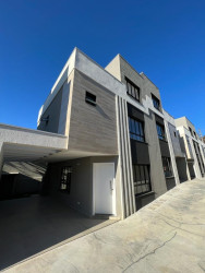 Casa com 3 Quartos à Venda, 149 m² em Pilarzinho - Curitiba