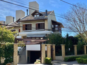 Casa com 4 Quartos à Venda, 317 m² em Tristeza - Porto Alegre