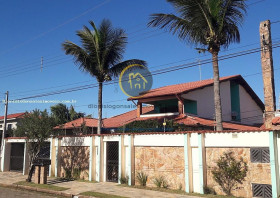 Casa com 8 Quartos à Venda, 450 m² em Maria Helena Novaes - Peruíbe