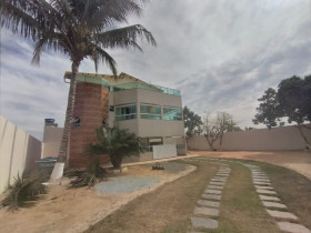 Casa com 4 Quartos à Venda, 240 m² em Santa Mônica - Guarapari