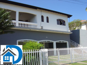 Casa com 4 Quartos à Venda, 1.500 m² em Boituva