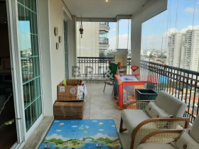 Apartamento com 3 Quartos à Venda, 217 m² em Campo Belo - São Paulo