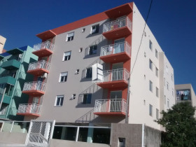 Apartamento com 2 Quartos à Venda,  em Nossa Senhora Medianeira - Santa Maria