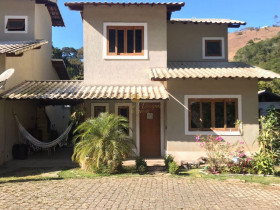 Casa com 3 Quartos à Venda, 75 m² em Granja Florestal - Teresópolis