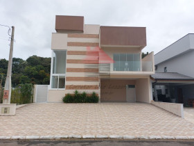 Casa com 7 Quartos à Venda, 412 m² em Bougainvilleé Iv - Peruíbe