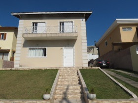 Casa com 4 Quartos à Venda, 280 m² em Jardim Caiapiá - Cotia