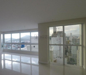 Apartamento com 4 Quartos à Venda, 140 m² em Centro - Balneário Camboriú