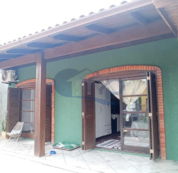 Casa com 3 Quartos à Venda, 130 m² em Itapeva Norte - Torres