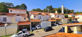 Casa com 3 Quartos à Venda, 137 m² em Jardim Rebelato - Cotia