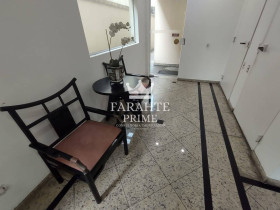 Apartamento com 2 Quartos à Venda, 130 m² em Gonzaga - Santos