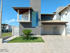 Casa com 4 Quartos à Venda, 230 m² em São  José - Peruibe