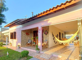 Casa com 3 Quartos à Venda,  em Capão Da Canoa